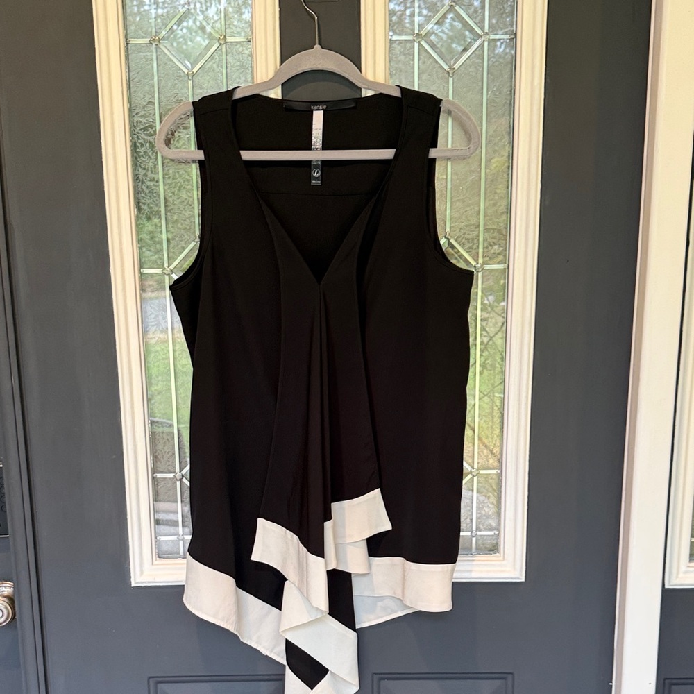 Kensie Black and White Blouse